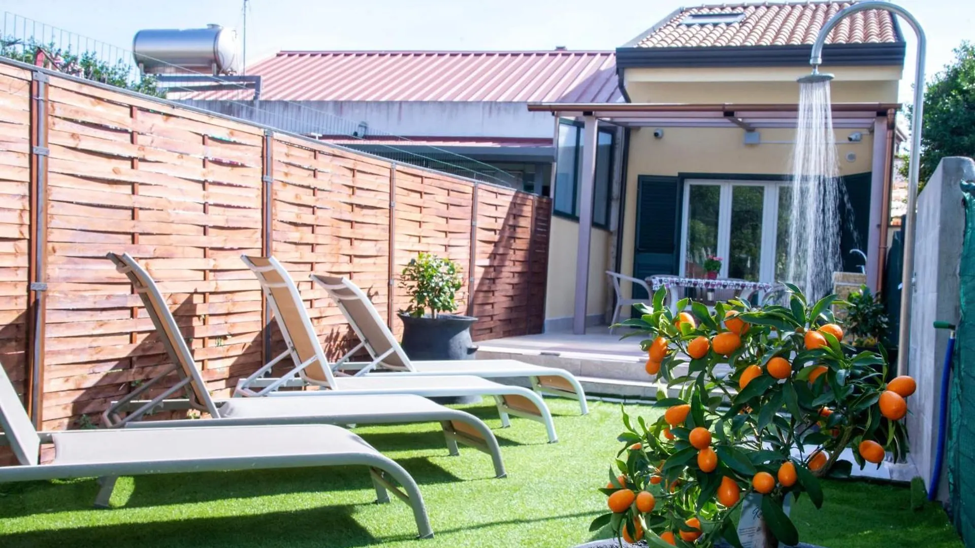 Casa vacanze Villa La Casa Tra I Laghi Messina Italia